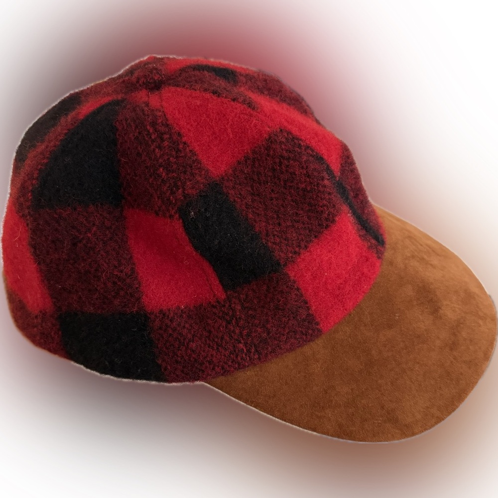 Gap  BASEBALL CAP SUEDE BRIM size M/L Red/Black hunter plaid